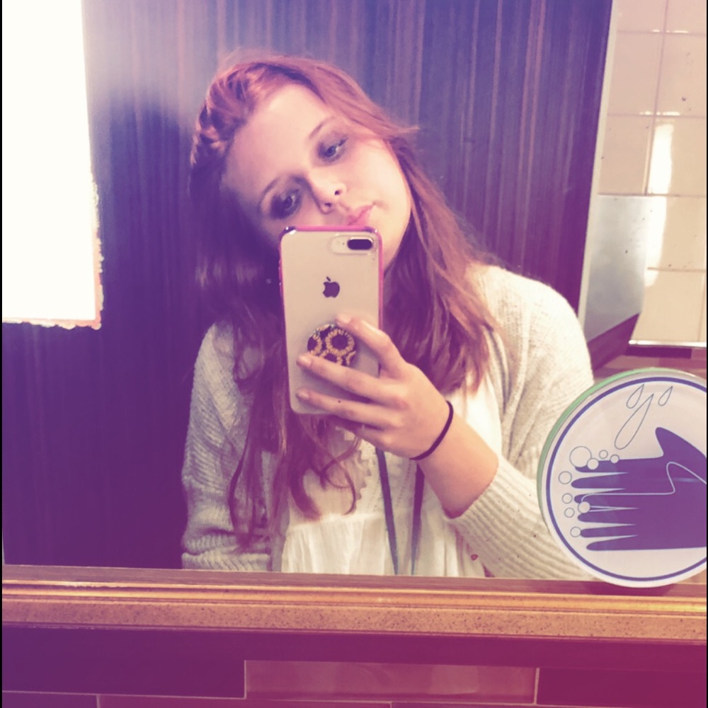 Meet your Posher, Katelynn